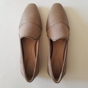 Rockport Total Motion Leather and Suede Tan Flats  size 8.5 NWOT
